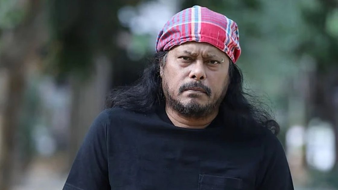ইতালিতে হোটেল রুম নোংরা করায় জেমসের বিরুদ্ধে অভিযোগ