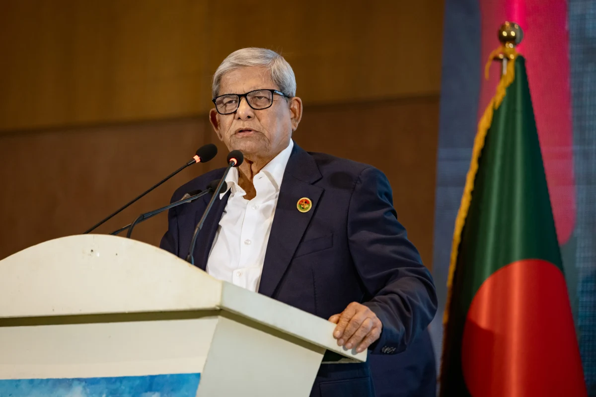 বাংলাদেশে প্রথমবারের মতো প্রতিদ্বন্দ্বিতামূলক প্রেসিডেন্ট নির্বাচন অনুষ্ঠিত হচ্ছে