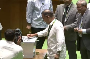 রাষ্ট্রপতি নির্বাচনের ভোটগ্রহণ শুরু, দুই প্রার্থী প্রতিদ্বন্দ্বী