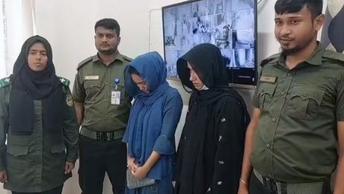 ঝালকাঠিতে পাসপোর্টের জন্য আবেদনকালে ২ নারী আটক