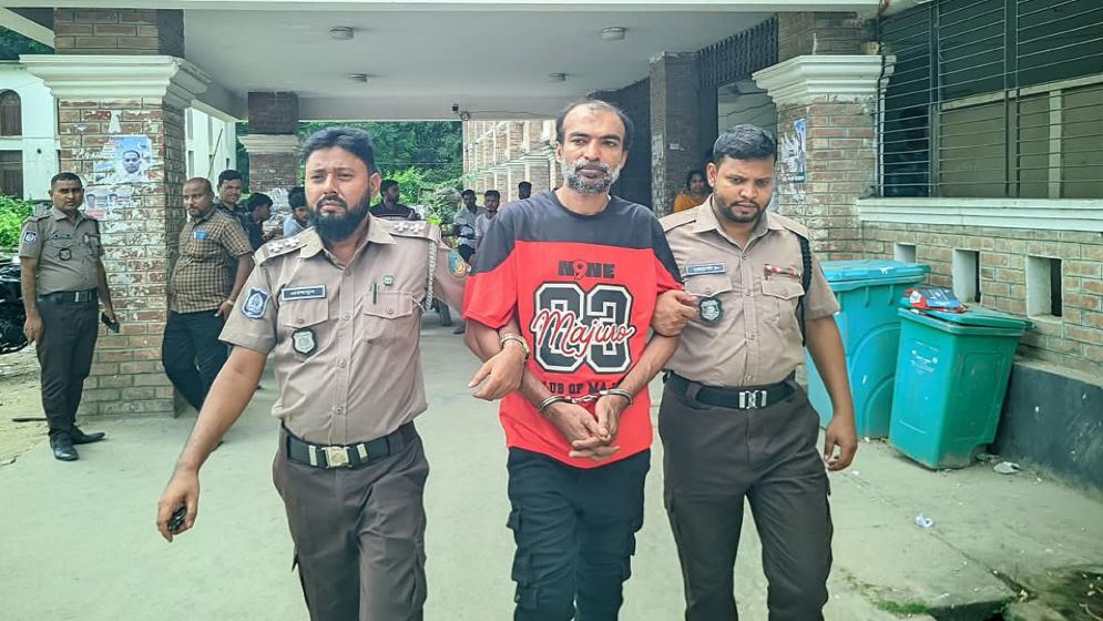 রংপুরে টিসিবি পণ্য কালোবাজারির ঘটনায় ডিলারের ১৪ বছরের কারাদণ্ড