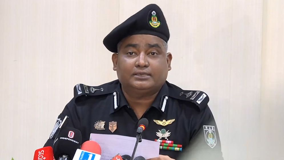 জেনেভা ক্যাম্পের শীর্ষ সন্ত্রাসী চুয়া সেলিম গ্রেফতার