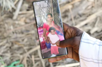 অসমে সুনামির মতো বন্যায় শতাধিক প্রাণহানি, ভেঙে পড়েছে গ্রামগুলি