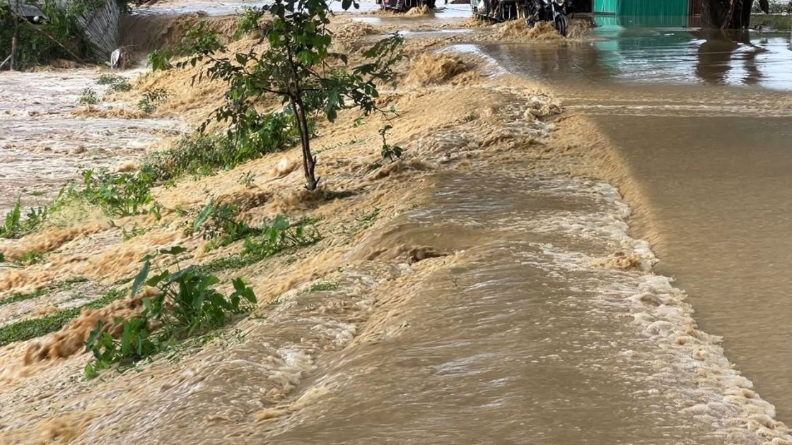 খাগড়াছড়িতে ভারী বৃষ্টিতে নদীর পানি বিপৎসীমার ওপর, ৫০০ পরিবার পানিবন্দি