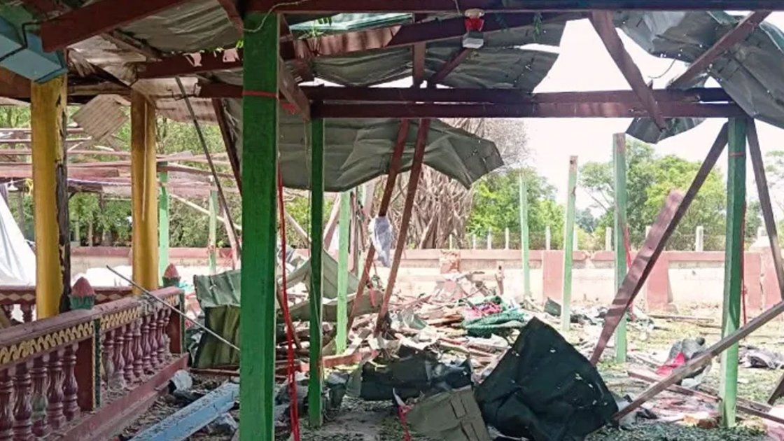 মিয়ানমারে বৌদ্ধ মন্দিরে বিমান হামলায় নিহত ১৪, আহত ২০