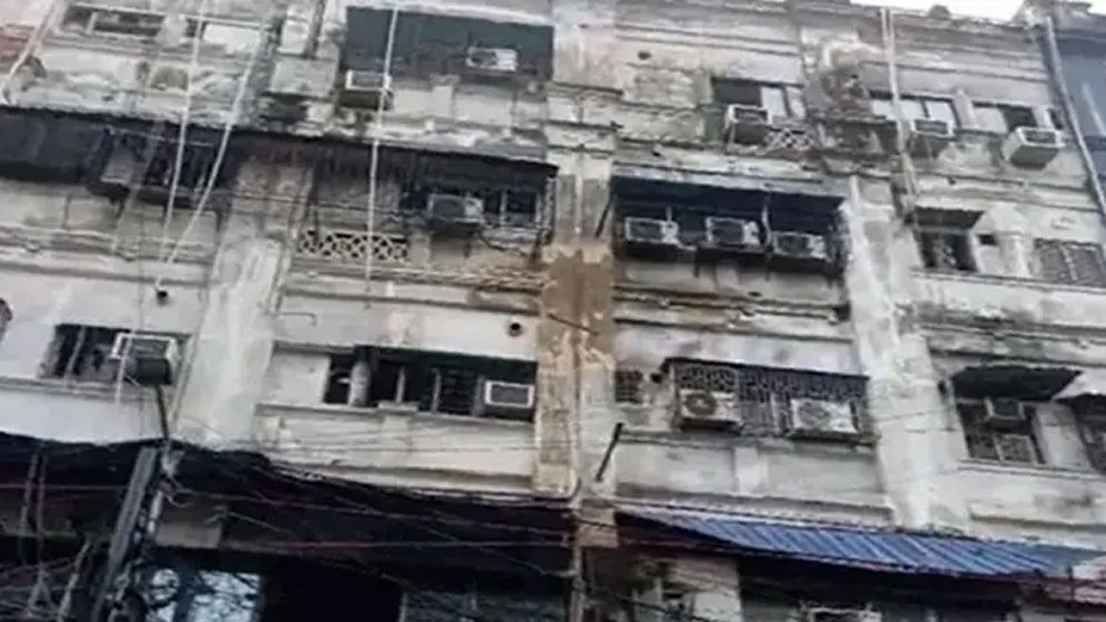 কলকাতার হোটেল অগ্নিকাণ্ডে নিহত ৬ বাংলাদেশির মরদেহ দেশে ফিরেছে