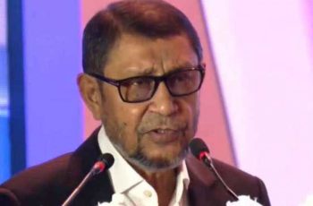 নওগাঁ সদর হাসপাতালে স্যালাইন না দেওয়ার অভিযোগে সতর্কতা স্বাস্থ্যমন্ত্রীর
