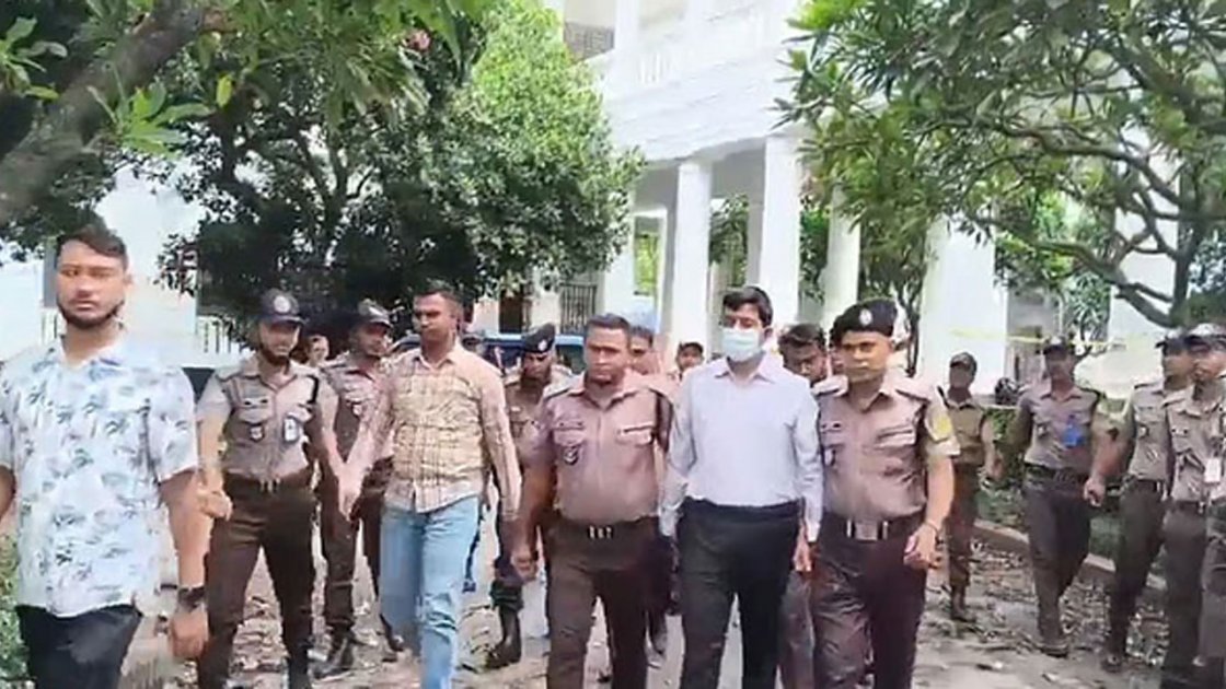 ইলিয়াস আলী গুমের মামলায় বিমানবাহিনীর কর্মকর্তা গ্রেপ্তার