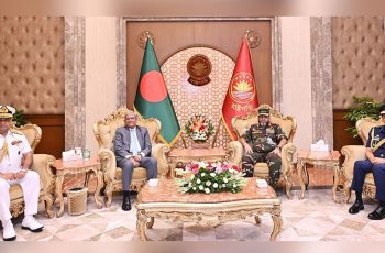 রাষ্ট্রপতির সঙ্গে তিন বাহিনী প্রধানের সাক্ষাৎ সম্পন্ন