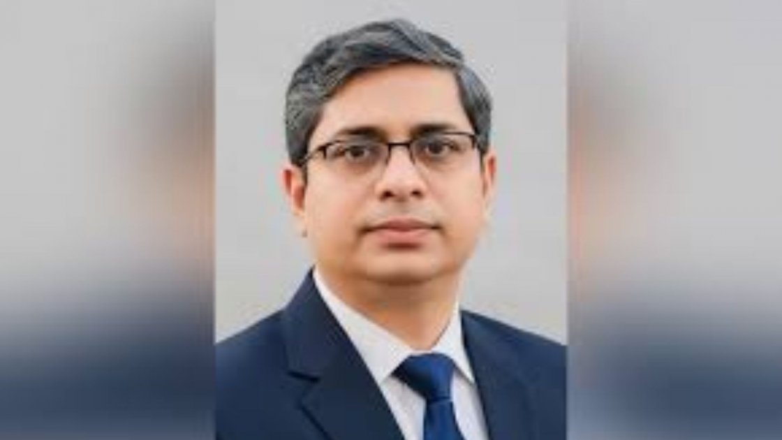 ভূগর্ভস্থ পানির চাপ কমাতে প্রধানমন্ত্রী লবণাক্ত পানি শোধনের নির্দেশনা দিয়েছেন