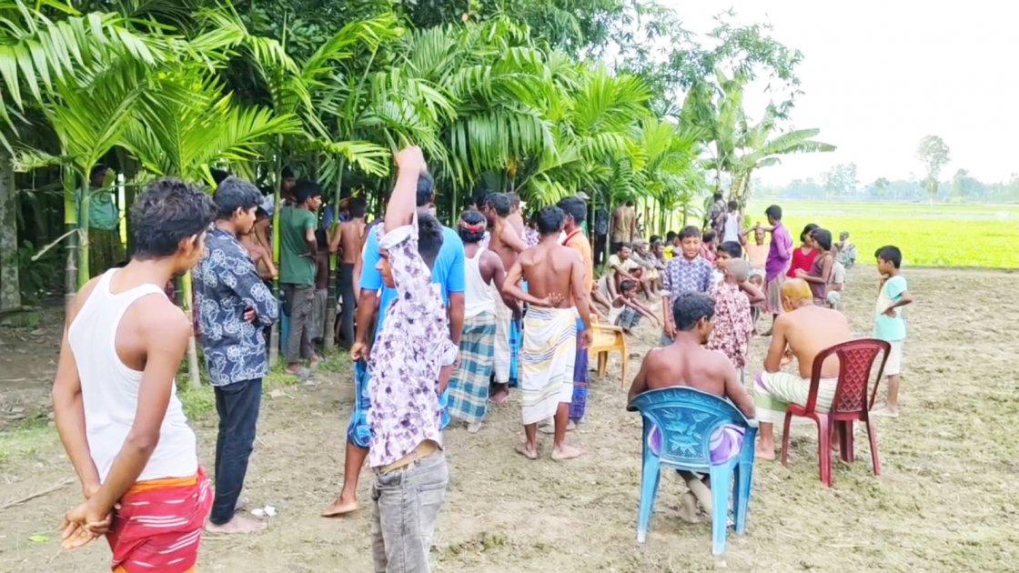 লালমনিরহাটে বিএসএফের সঙ্গে কৃষকদের সংঘর্ষ, অস্ত্র ফেলে পালাল