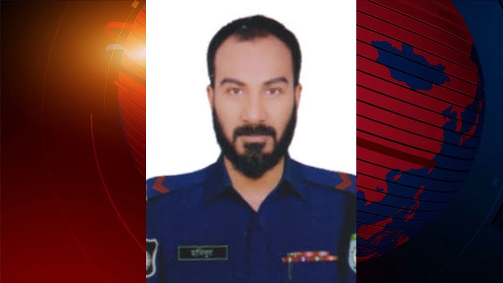 গাইবান্ধায় পুলিশ সদস্যের ঝুলন্ত মরদেহ উদ্ধার
