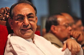 মির্জা আব্বাসকে দুর্নীতির ১৫ মামলায় আদালত খালাস দিয়েছে