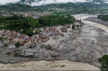 নেপালে বন্যা-ভূমিধসে নিহতের সংখ্যা বেড়ে ২৭০