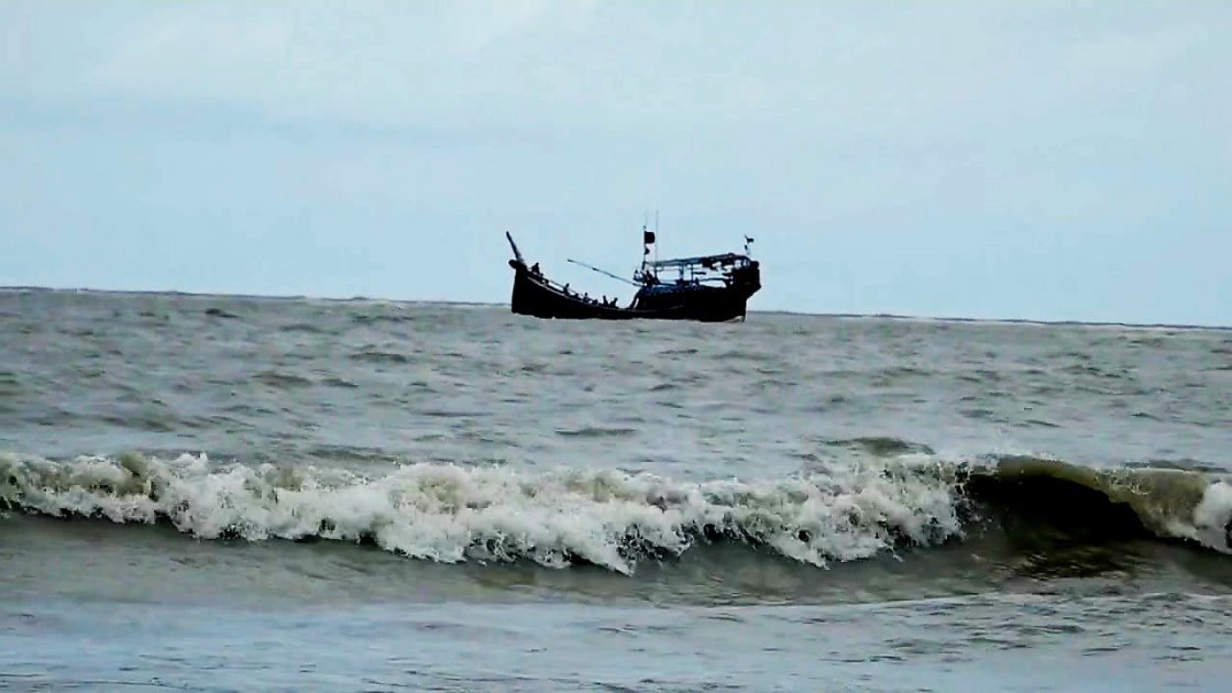 বরগুনার সাগরে মরদেহ উদ্ধারে সরকারি উদ্যোগের অভাব