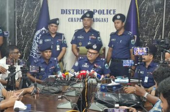 চাঁপাইনবাবগঞ্জে অটোরিকশা ছিনতাইয়ে চালক হত্যা, তিন গ্রেফতার