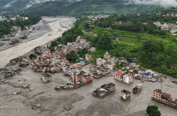 নেপালে বন্যা ও ভূমিধসে মৃতের সংখ্যা বেড়ে ৩৯০, নিখোঁজ ১৫০০