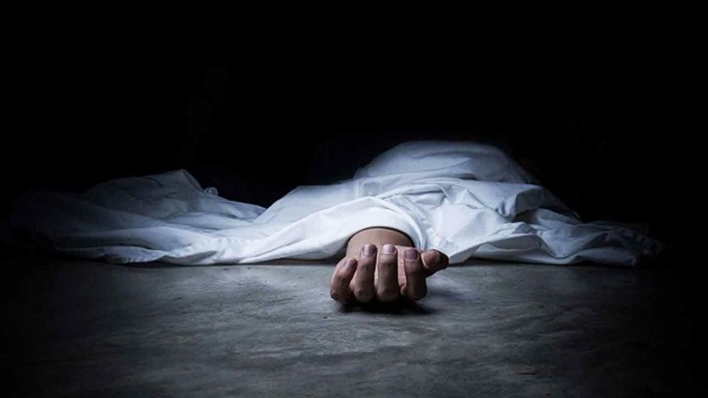 ছিনতাইকারীদের টানে রাস্তায় পড়ে শিক্ষিকার মৃত্যু