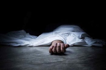 ছিনতাইকারীদের টানে রাস্তায় পড়ে শিক্ষিকার মৃত্যু