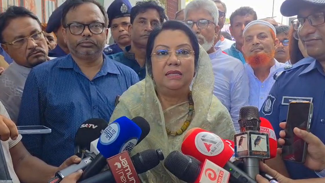 সারের সংকট নেই, সরবরাহে সমস্যা রয়েছে খাদ্যমন্ত্রীর মন্তব্য