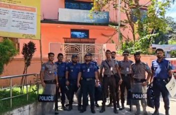 ব্রাহ্মণবাড়িয়ায় এনসিপির কর্মসূচিতে পুলিশ মোতায়েন, শিল্পকলায় তালা ঝুলছে