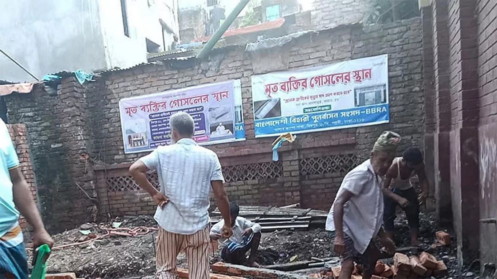পল্লবী বিহারি ক্যাম্পে জামায়াত-বিএনপিপন্থীদের সংঘর্ষ