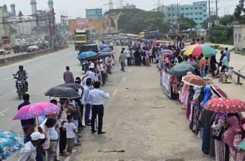 আশুগঞ্জ সার কারখানা চালুর দাবিতে ঢাকা-সিলেট মহাসড়ক অবরোধ