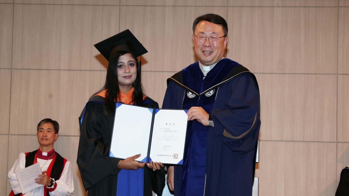 দক্ষিণ কোরিয়ায় প্রেসিডেন্ট অ্যাওয়ার্ড পেলেন ইয়াসমিন আক্তার