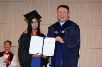 দক্ষিণ কোরিয়ায় প্রেসিডেন্ট অ্যাওয়ার্ড পেলেন ইয়াসমিন আক্তার