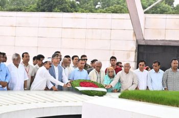 বিএনপির ৪৮তম প্রতিষ্ঠাবার্ষিকীতে প্রধানমন্ত্রীর শ্রদ্ধা নিবেদন