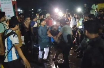 খুলনায় ফেরির সঙ্গে সংঘর্ষে ট্রলার ডুবি, ৩৫ জন উদ্ধার