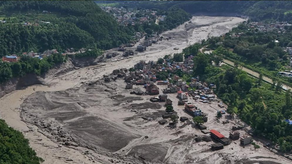 নেপালে পাহাড়ি ঢলে প্রাণহানি বেড়ে ১০৯৩, চলছে উদ্ধারকাজ