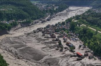 নেপালে পাহাড়ি ঢলে প্রাণহানি বেড়ে ১০৯৩, চলছে উদ্ধারকাজ