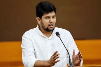 সরকারের নীতিতে বড় ব্যবসায়ীদের তুষ্টির অভিযোগ মাহফুজ আলমের