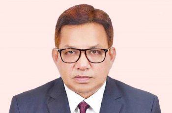 জনপ্রশাসন সচিব হিসেবে কামরুজ্জামান চৌধুরীর পদায়ন