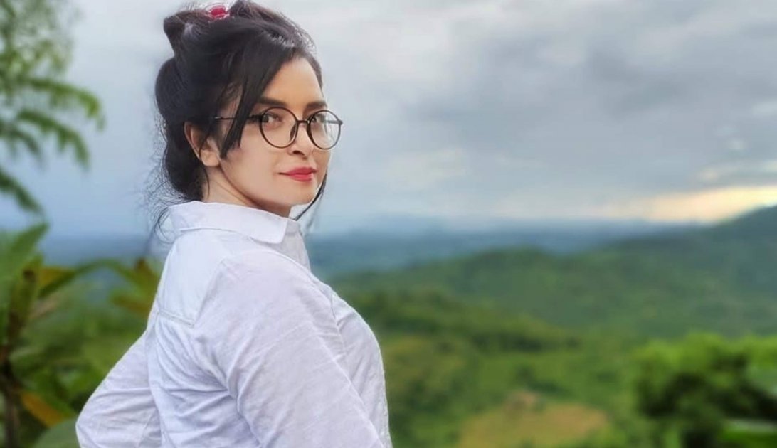সড়ক দুর্ঘটনায় আহত অভিনেত্রী এলিনা শাম্মী