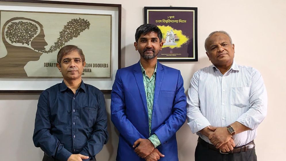 শিশুদের স্ক্রিন ব্যবহারে অভিভাবকের ভূমিকা মাত্র ২০ শতাংশ