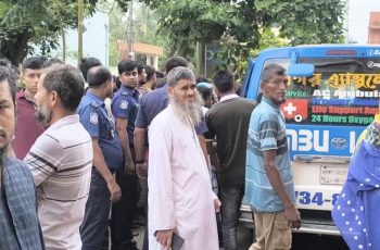 মাদারীপুরে পুলিশের গাড়ি উল্টে নিহত ১, আহত ১০
