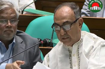 মির্জা আব্বাসের আবেগময় বক্তব্যে স্তব্ধ সংসদ