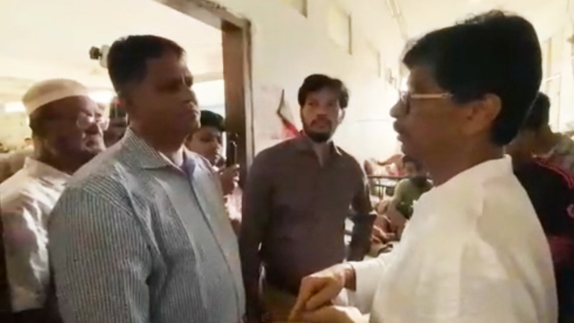কুমিল্লা মেডিকেল কলেজ হাসপাতালের শৌচাগার নিয়ে মন্ত্রীর ক্ষোভ