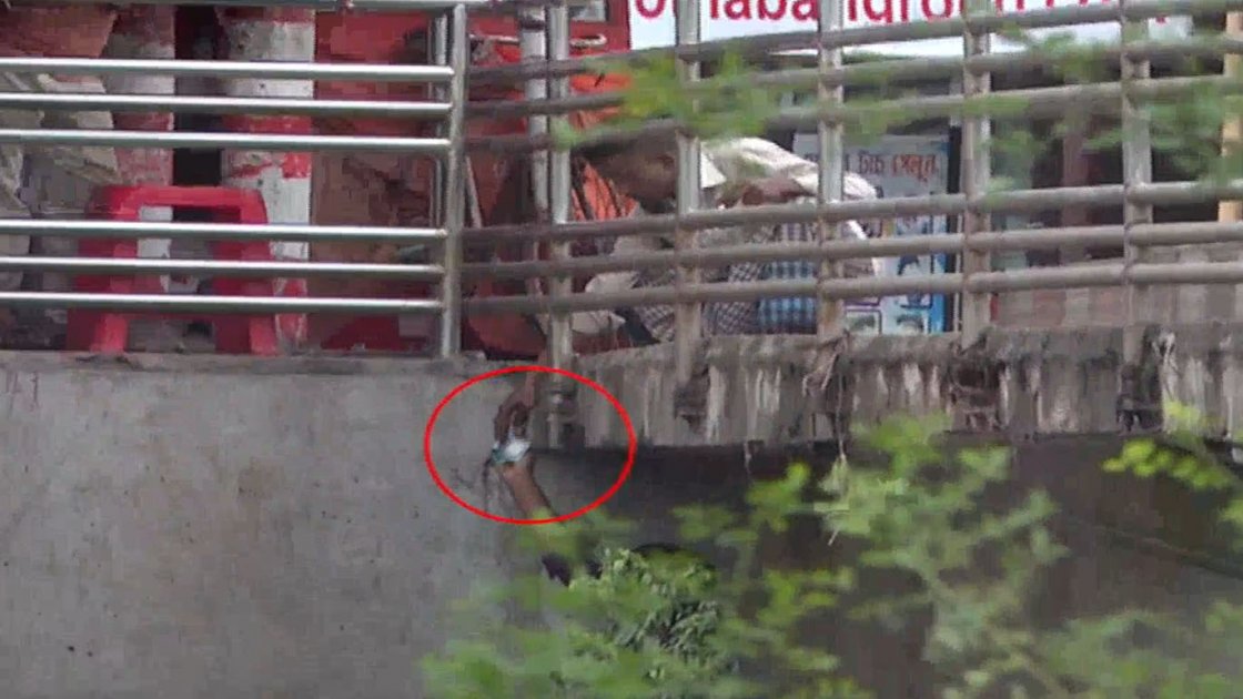 রাজধানীতে শতাধিক রুটে প্রকাশ্যে মাদক বিক্রি