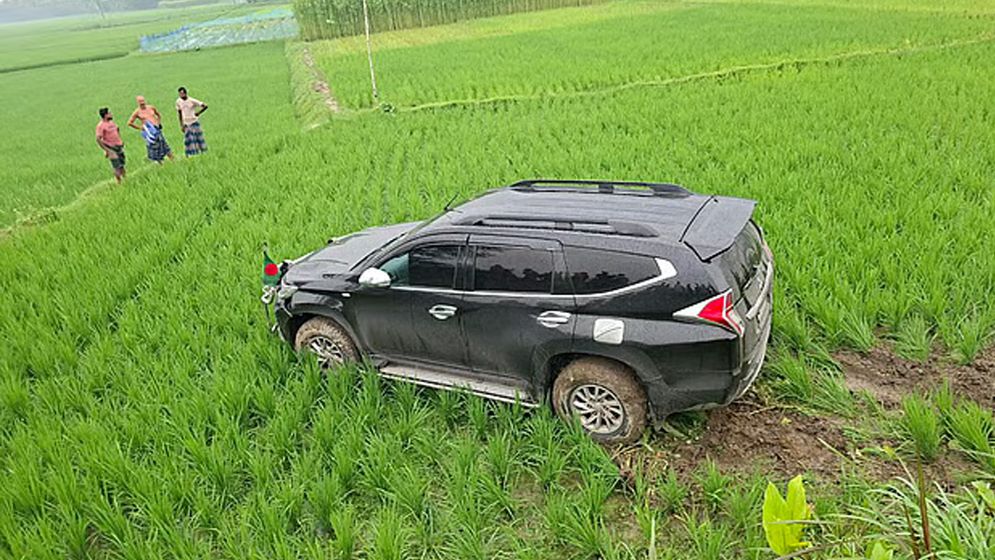 বগুড়ায় প্রতিমন্ত্রীর গাড়ির ধাক্কায় বৃদ্ধার মৃত্যু