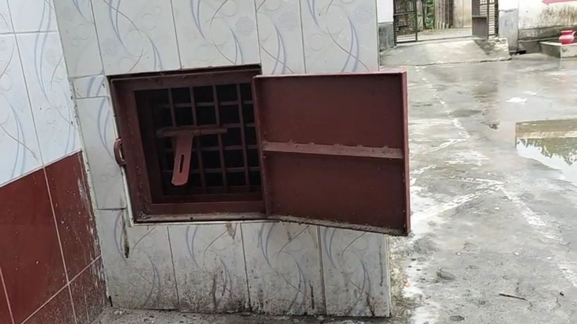 নাটোরে মসজিদের দানবাক্সের তালা ভেঙে টাকা চুরি