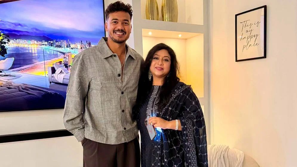 শাবনূরের সঙ্গে বারবিকিউ পার্টিতে তাসকিন আহমেদ