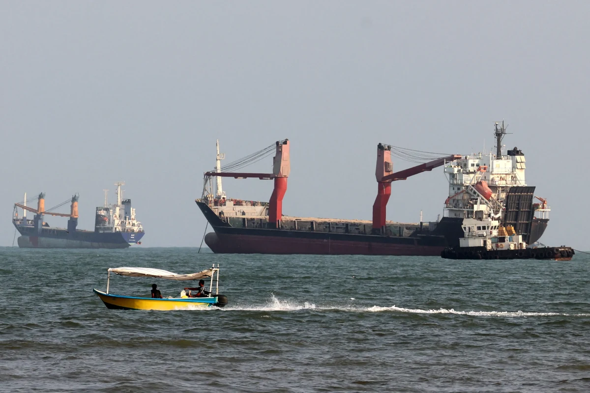 ইরান প্রণয়ন করছে হরমুজ প্রণালীতে সীমাবদ্ধ অঞ্চল
