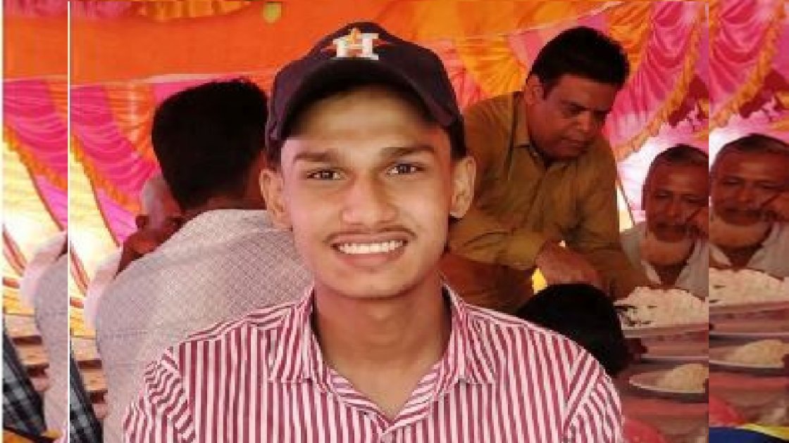 বৃষ্টিতে ভিজতে গিয়ে বজ্রপাতে যুবকের মৃত্যু, ভাতিজি আহত