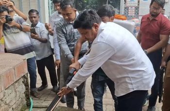 গাজীপুরে মশার লার্ভা ধ্বংসে বিটিআই প্রয়োগের বিশেষ অভিযান শুরু