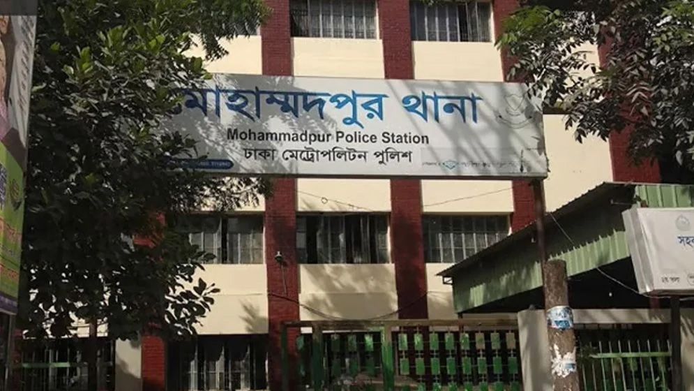 'দূরবীন' ব্যান্ডের গিটারিস্টকে দেশ ছাড়ার হুমকি