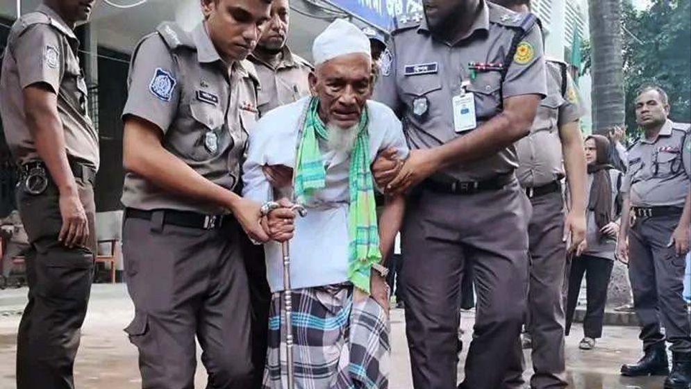 ১০৪ বছরের বৃদ্ধ নুর মোহাম্মদের ২৬ বছরের পুরনো মামলায় কারাগার