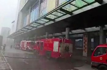 রাজধানীর সেন্টার পয়েন্ট শপিং মলে ফুডকোর্টে অগ্নিকাণ্ড